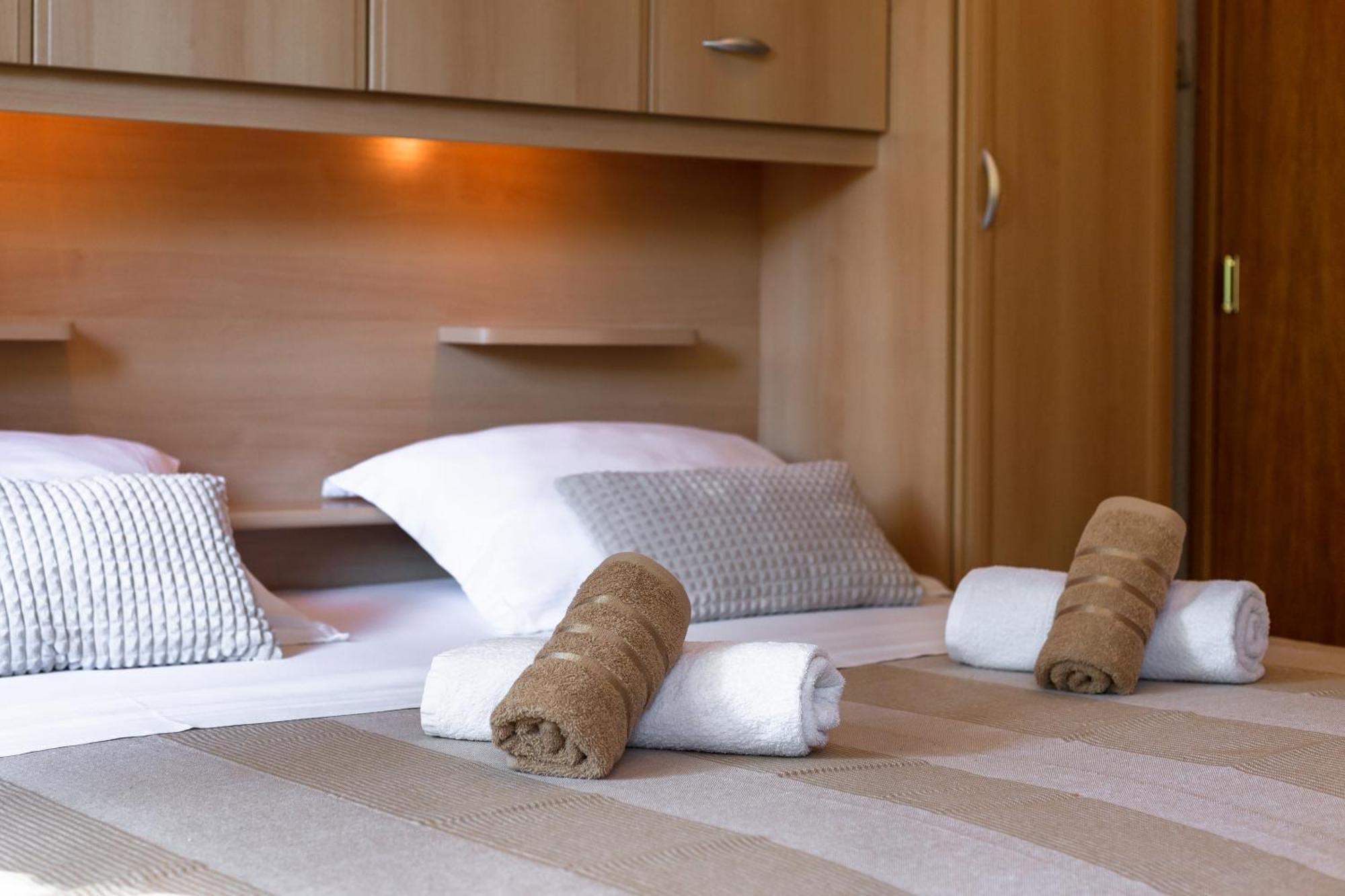 Apartmani Lovrenco Krvavica Exteriér fotografie