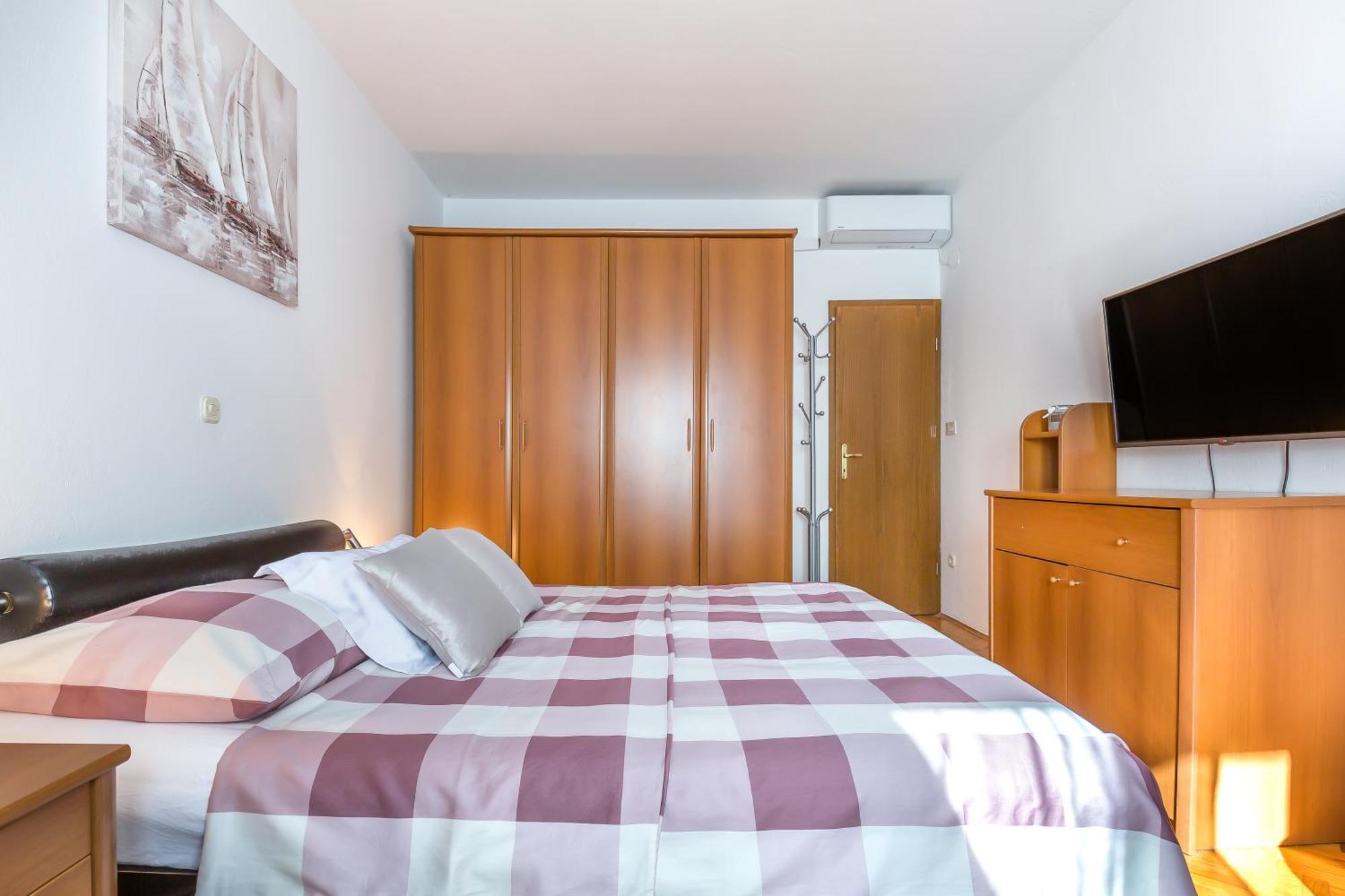 Apartmani Lovrenco Krvavica Exteriér fotografie