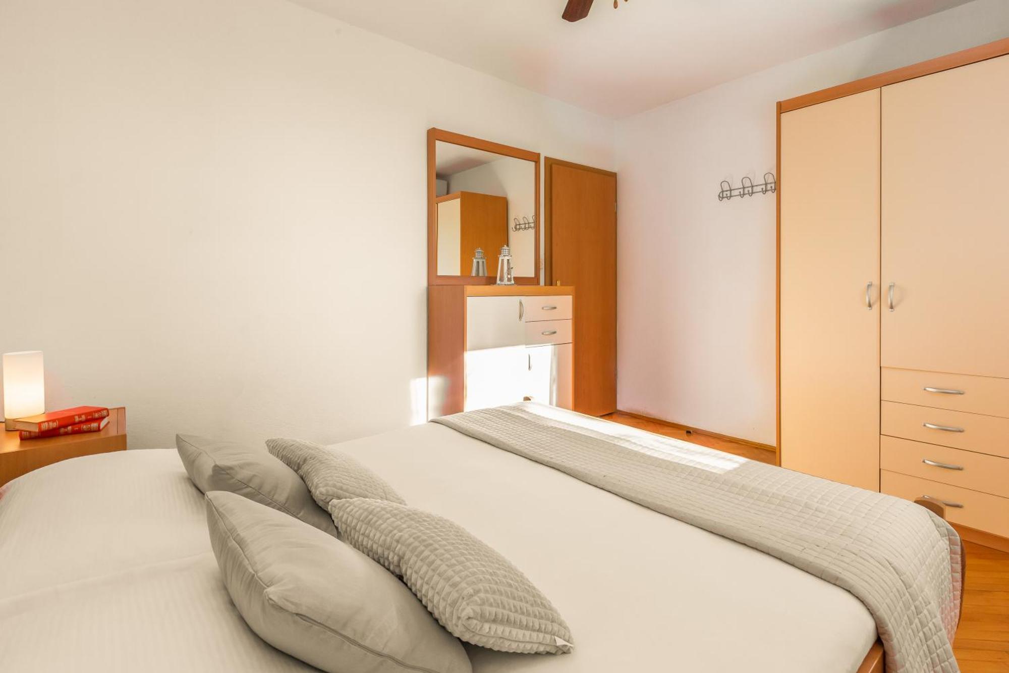 Apartmani Lovrenco Krvavica Exteriér fotografie